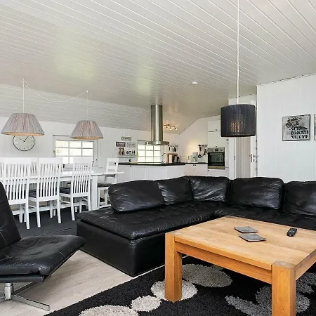 Prázdninový dům Luxurious Holiday In Jutland With Private Whirlpool Blåvand